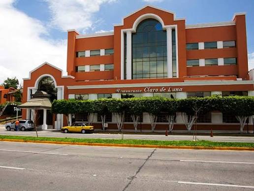 Hotel Country Plaza
